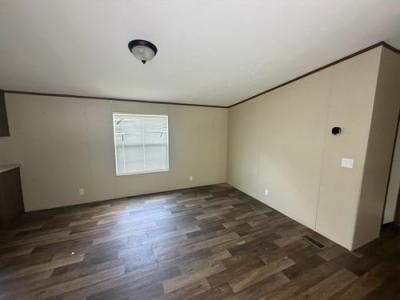 Photo 5 of 15 of home located at 1197 Stagecoach Rd Madisonville, KY 42431