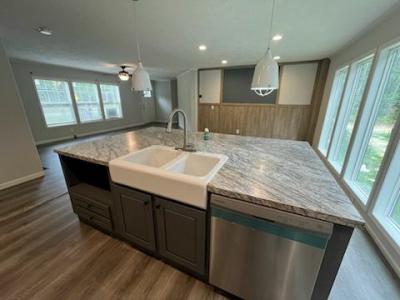 Photo 4 of 22 of home located at 253 Huffman Rd Rose Hill, NC 28458