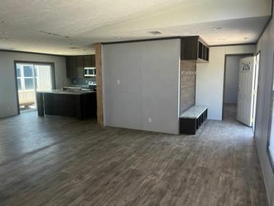 Photo 4 of 17 of home located at 6581 Frankoma Rd Tulsa, OK 74101