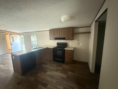 Photo 4 of 15 of home located at 43 Sutherland Ln SW Conyers, GA 30012
