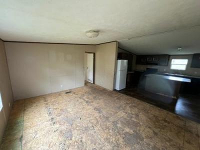 Photo 4 of 14 of home located at 405 E Hoyle St Hazen, AR 72064