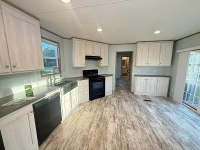 Photo 4 of 12 of home located at 8010 Thompson Rd Lot 8 Highlands, TX 77562
