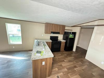 Photo 4 of 12 of home located at 3300 Spencer Hwy Trl E3 Pasadena, TX 77504