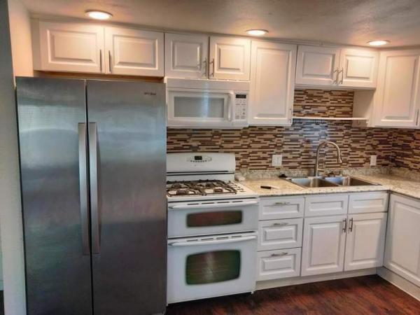 1976 Fleetwood Manufactured Home