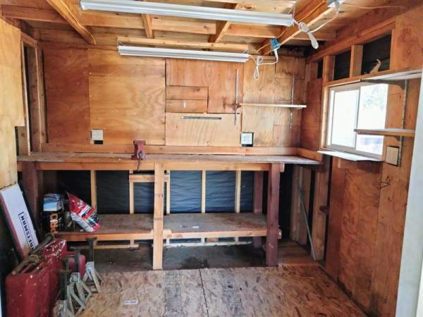 1976 Fleetwood Manufactured Home