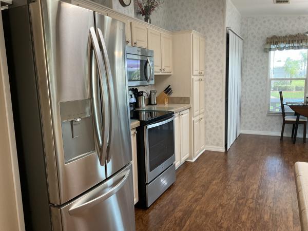 2005 Homes of Merit A17425 Mobile Home