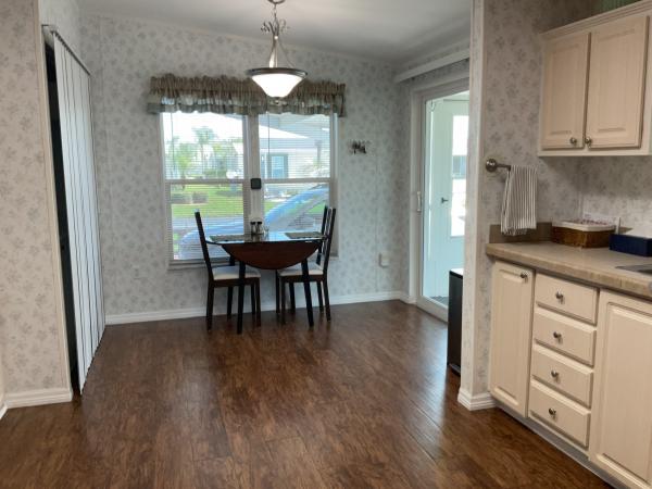 2005 Homes of Merit A17425 Mobile Home