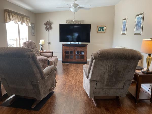 2005 Homes of Merit A17425 Mobile Home