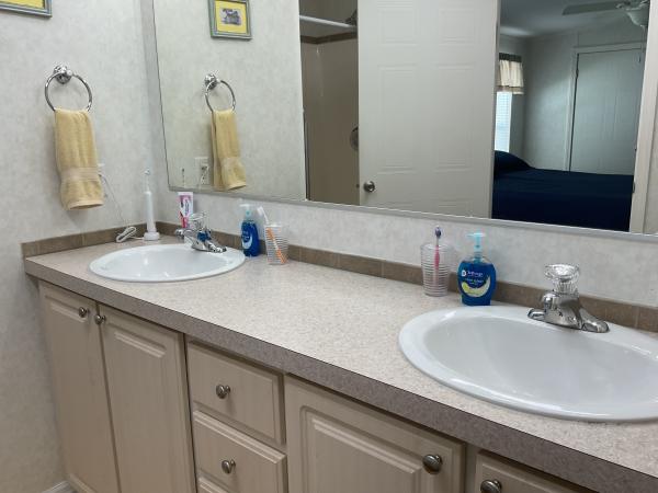 2005 Homes of Merit A17425 Mobile Home