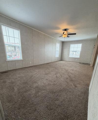 Photo 3 of 9 of home located at 1945 Knollwood Bend Ypsilanti, MI 48198