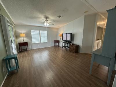 Photo 4 of 16 of home located at 2302 Kelly Drive Sebastian, FL 32958
