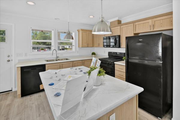 2026 Skyline 47 33  C826  Home