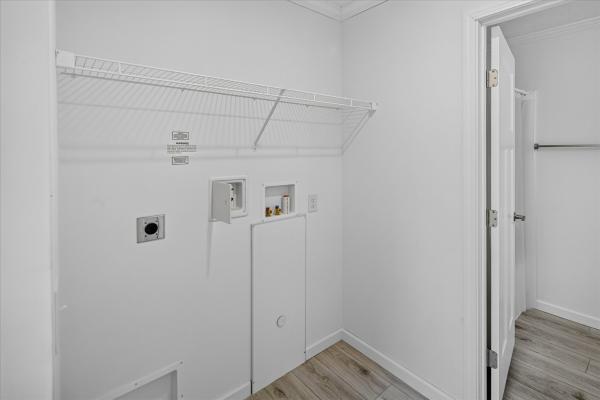 2026 Skyline 47 33  C826  Home