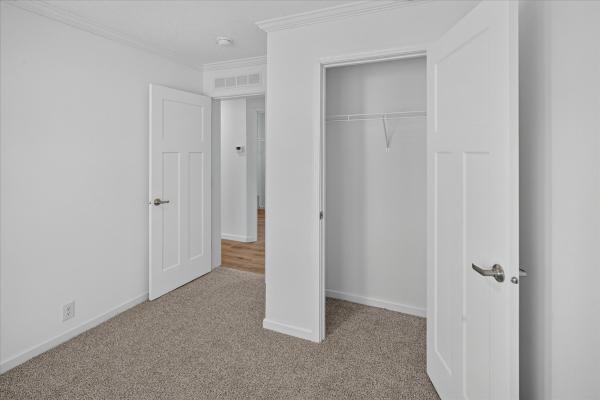 2026 SKYLINE 53 80 D338  Home