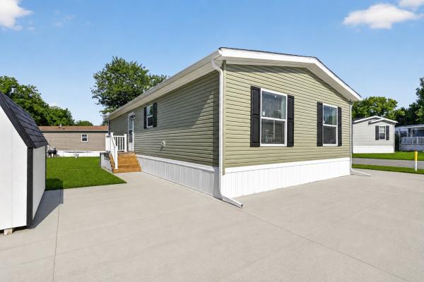 2026 SKYLINE 53 80 D338  Home