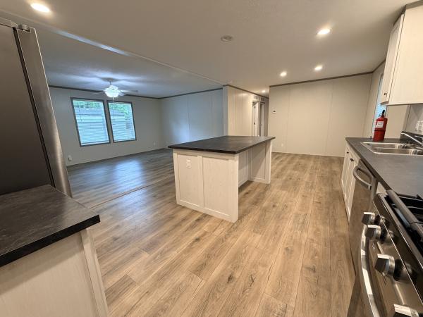2026 clayton 95CCS28563BH Mobile Home