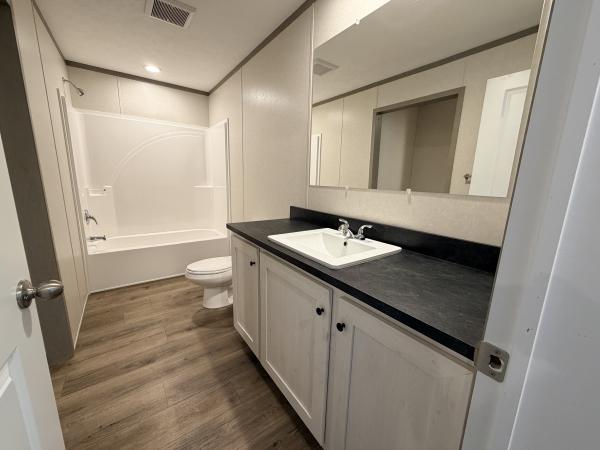 2026 clayton 95CCS28563BH Mobile Home