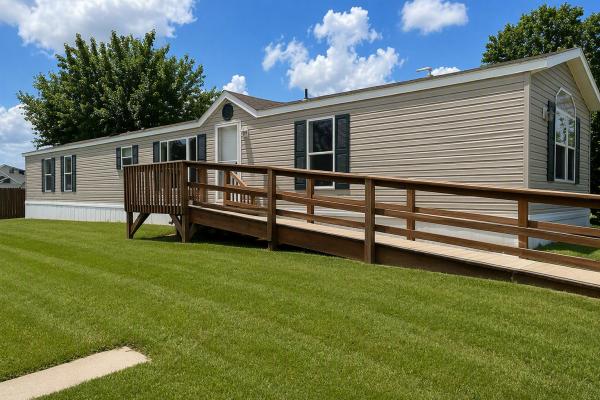 1996 Four Seasons Housing Mobile Home For Sale