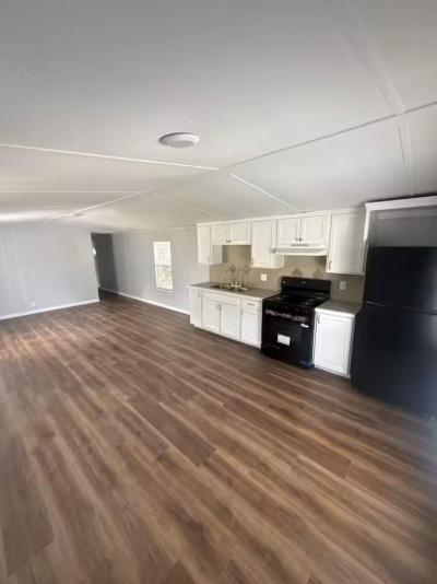 Photo 2 of 11 of home located at 335 Circle Drive Deland, FL 32724