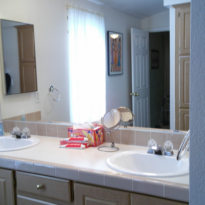 Photo 4 of 9 of home located at 7112 Pan American Fwy NE #142 Albuquerque, NM 87109