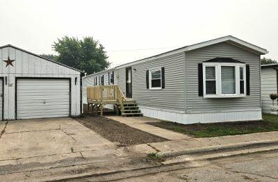 Mobile Home at 1331 Bellevue St  Lot 27 Green Bay, WI 54302