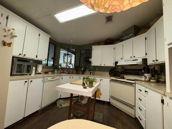 1988 PALH Manufactured Home