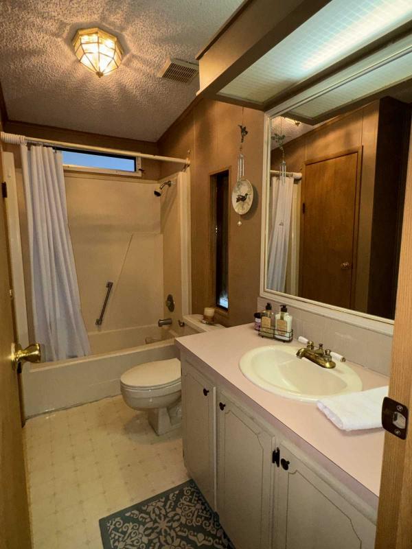 1988 PALH Manufactured Home