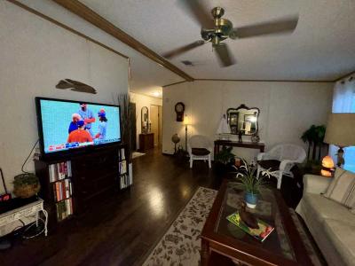 Photo 5 of 26 of home located at 15414 Lakeshore Villa Rd. Lot 233 Tampa, FL 33613