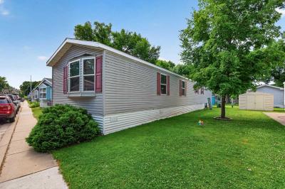 Photo 5 of 28 of home located at 1051 Mooney Dr New Brighton, MN 55112