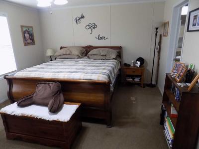 Photo 5 of 39 of home located at 24238 Edwin Brownstown, MI 48134