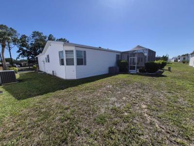 Photo 5 of 66 of home located at 2113 Sawgrass Lane Ruskin, FL 33570