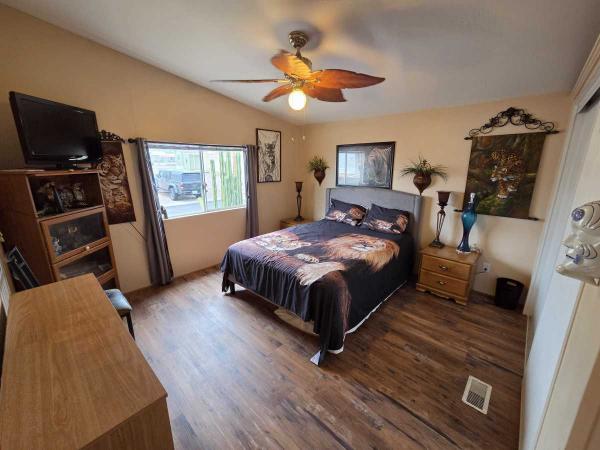 1998 Skyline Manufactured Home