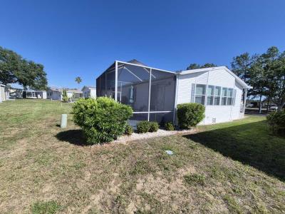 Photo 6 of 66 of home located at 2113 Sawgrass Lane Ruskin, FL 33570