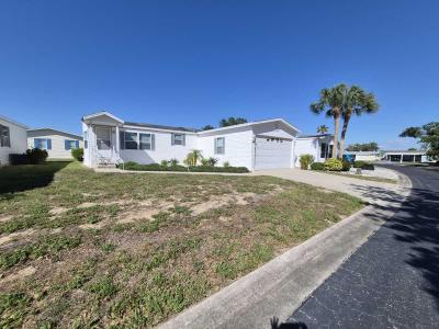 Photo 4 of 66 of home located at 2113 Sawgrass Lane Ruskin, FL 33570