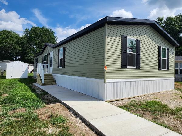 Photo 1 of 2 of home located at 141 Carmell Street Belleville, MI 48111