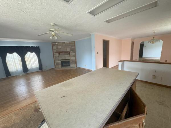 2004 Commodore Bay Hill Mobile Home
