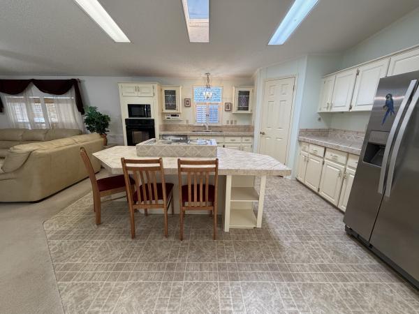 1993 Homes of Merit HS Mobile Home