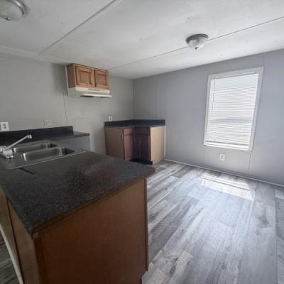 Photo 4 of 18 of home located at 131 Elijah Hill Lane Thomasville, GA 31792