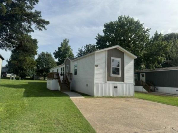 Photo 1 of 2 of home located at 2525 Shiloh Road #103 Tyler, TX 75703
