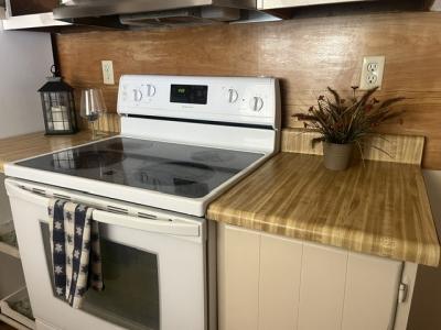 Photo 4 of 17 of home located at 2121 S Pantano Rd #245 Tucson, AZ 85710