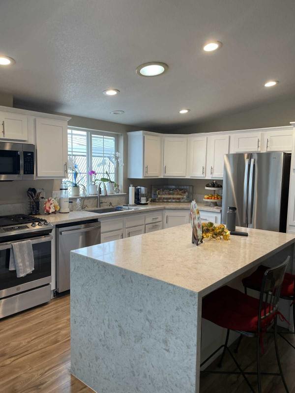2006 Fleetwood Oakmanor Mobile Home