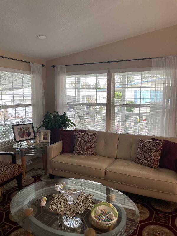2006 Fleetwood Oakmanor Mobile Home