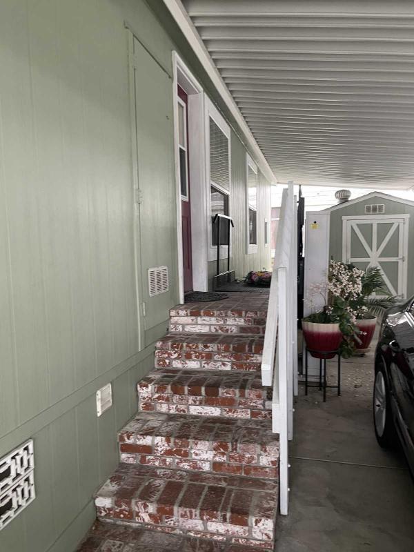 2006 Fleetwood Oakmanor Mobile Home