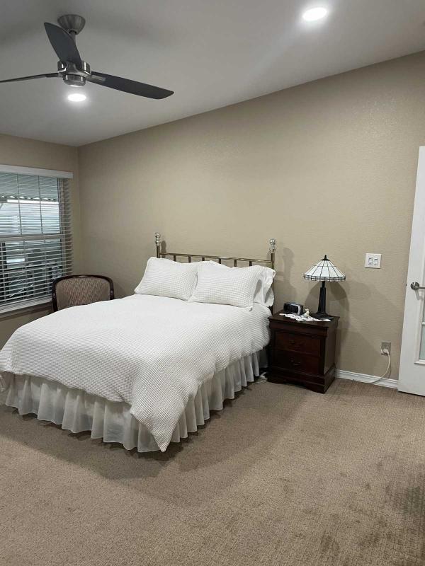 2006 Fleetwood Oakmanor Mobile Home