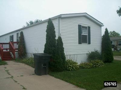 Mobile Home at Inverness Community 495 Glencoe Temperance, MI 48182