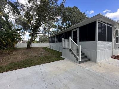 Photo 4 of 15 of home located at 7125 Fruitville Rd 1357 Sarasota, FL 34240
