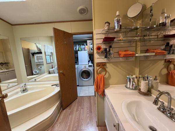 2002 Schult M307238AB Mobile Home