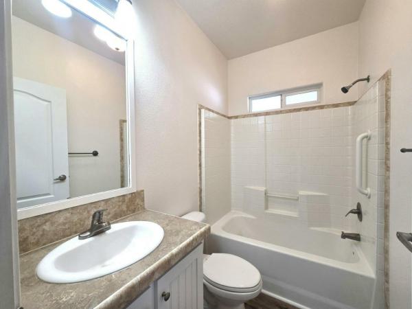 2013 FLEETWOOD HOMES INC 220PX24564A Manufactured Home
