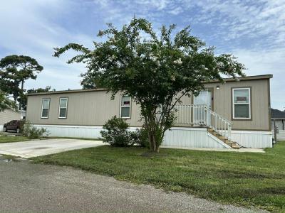 Photo 2 of 21 of home located at 660 Maxey Road Space 158 Houston, TX 77013