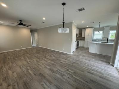 Photo 4 of 20 of home located at 1651 Voyager Drive Sarasota, FL 34234